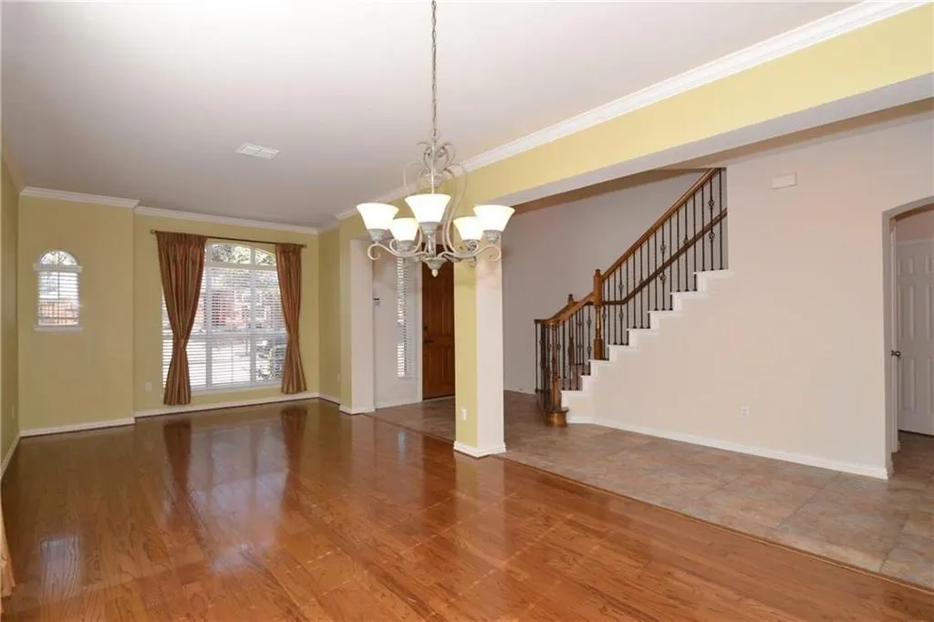 6386 Shadywood Drive