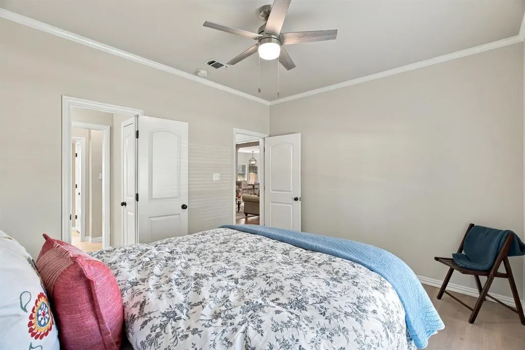 359 Leeward Circle