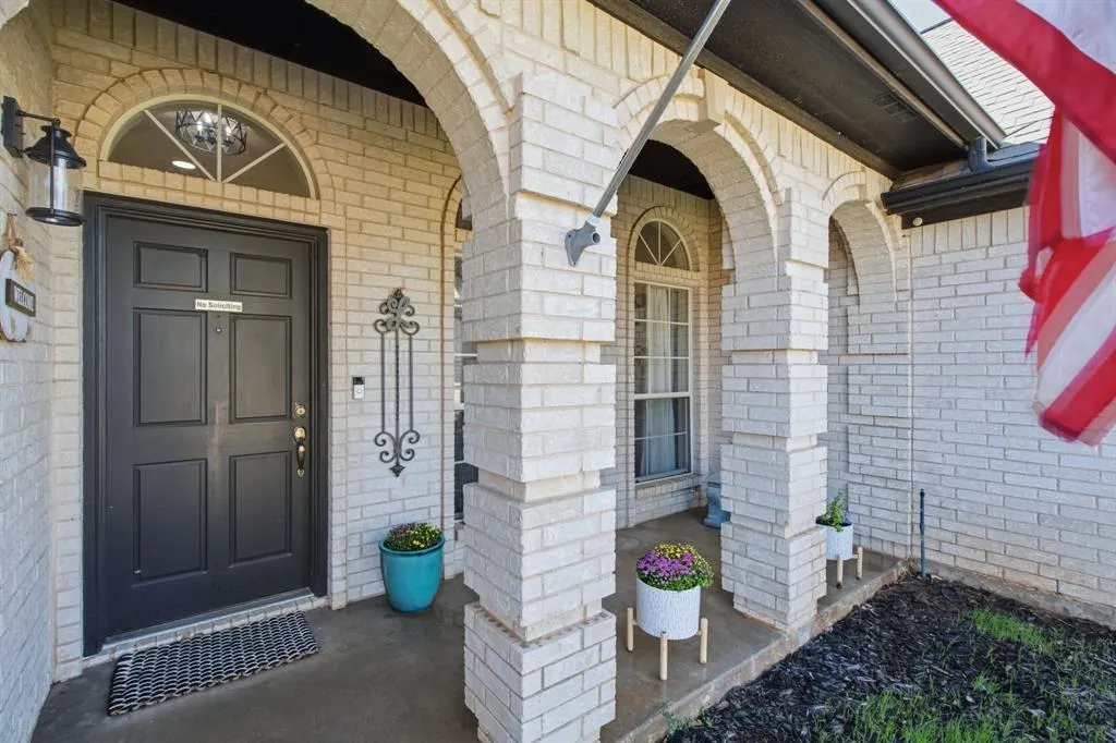 359 Leeward Circle