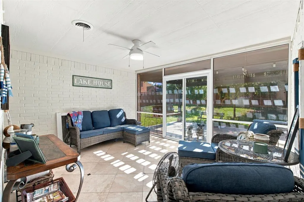 359 Leeward Circle