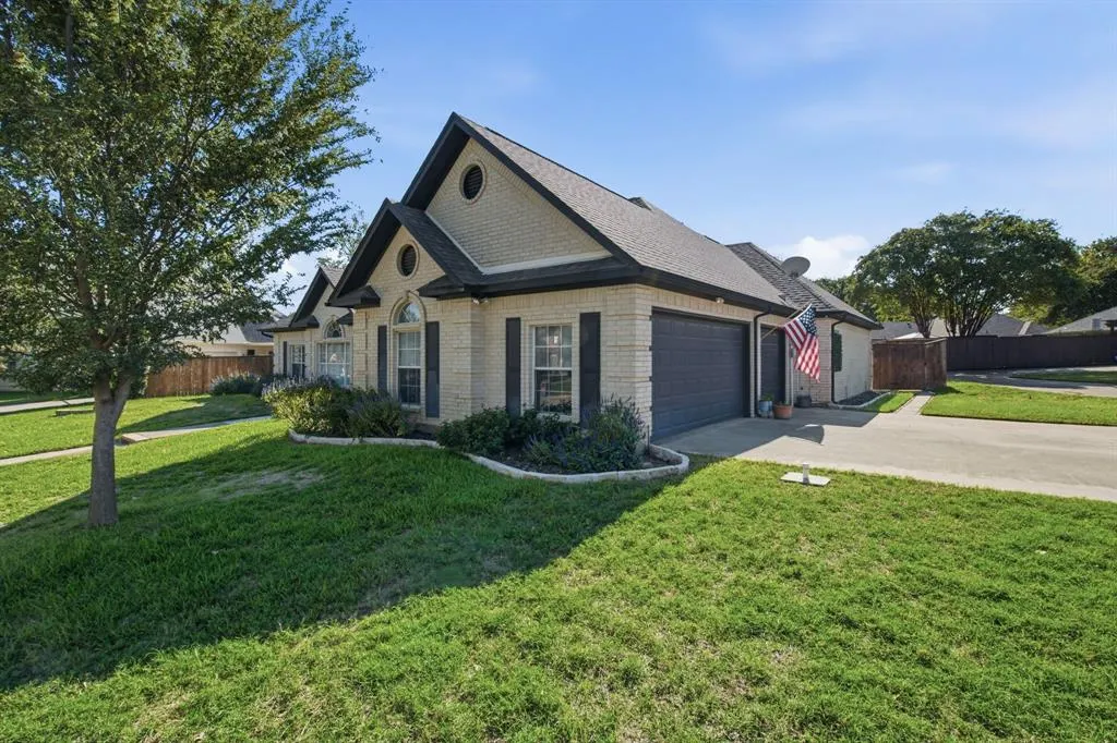 359 Leeward Circle