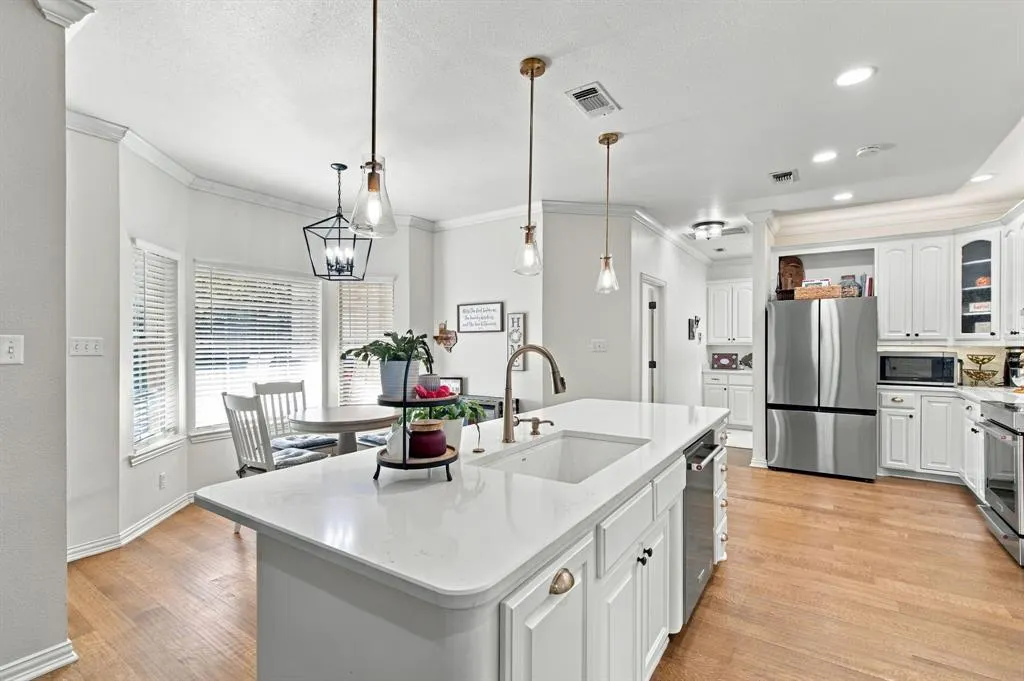 359 Leeward Circle