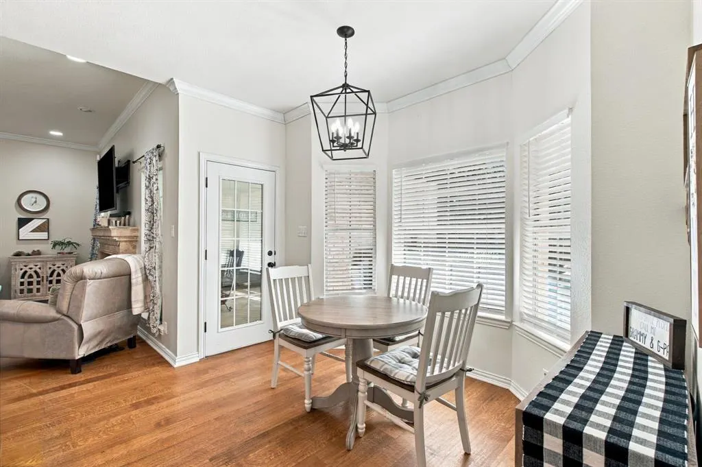 359 Leeward Circle