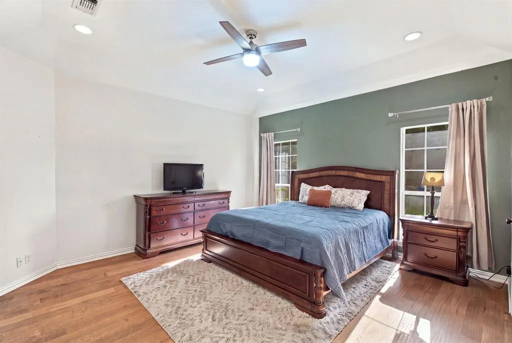359 Leeward Circle
