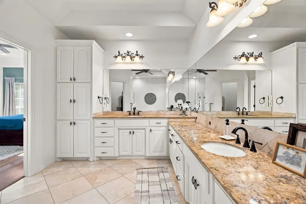 359 Leeward Circle