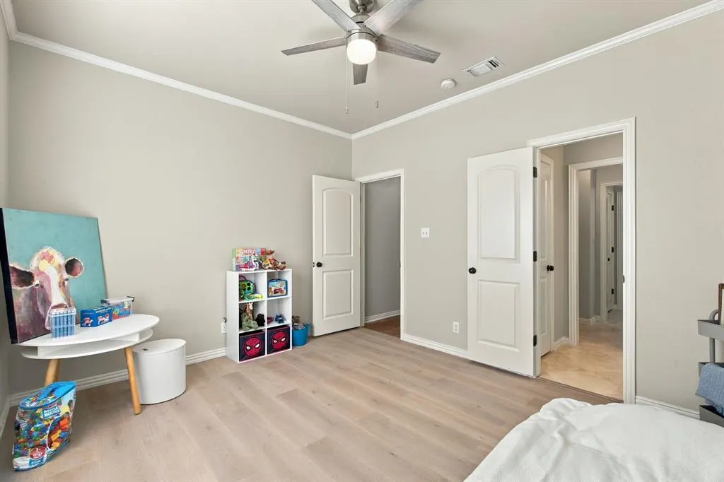 359 Leeward Circle