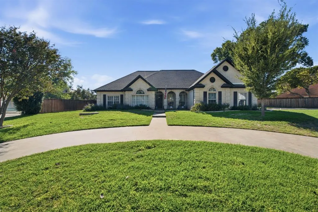 359 Leeward Circle