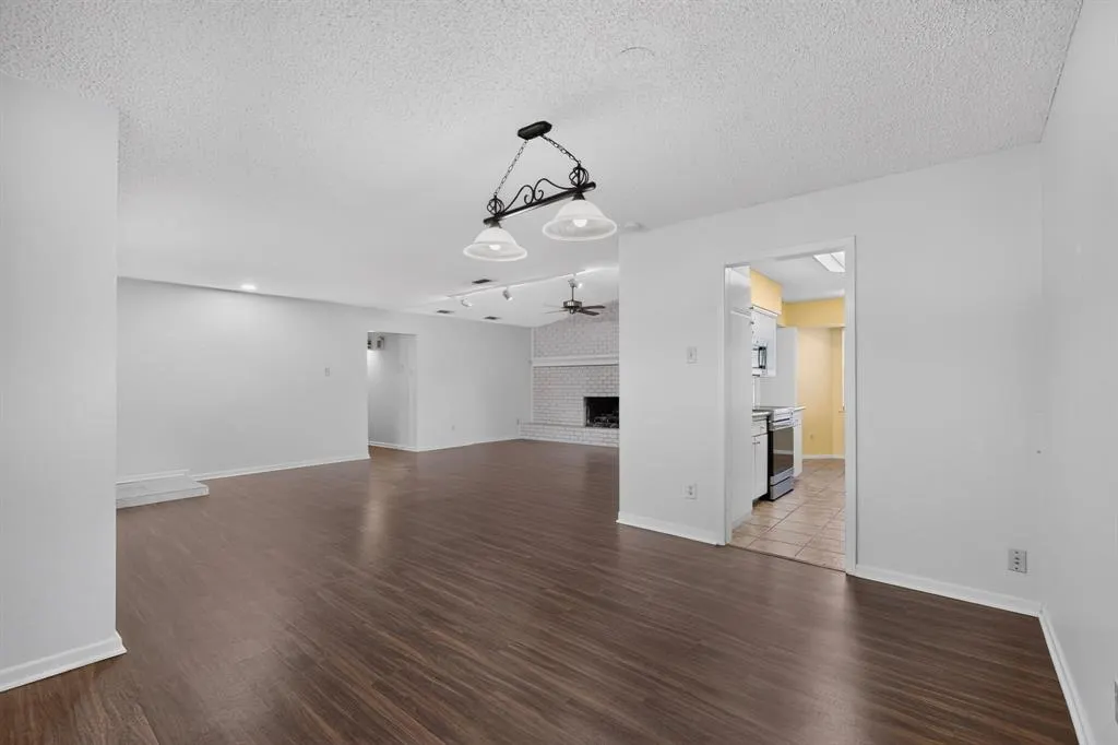 432 Sandy Trail