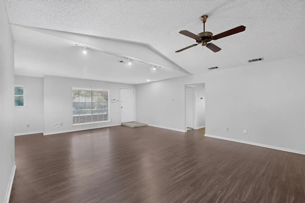 432 Sandy Trail