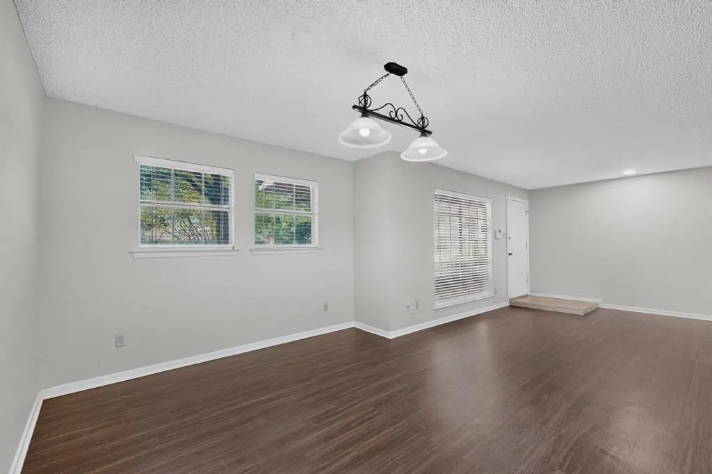 432 Sandy Trail