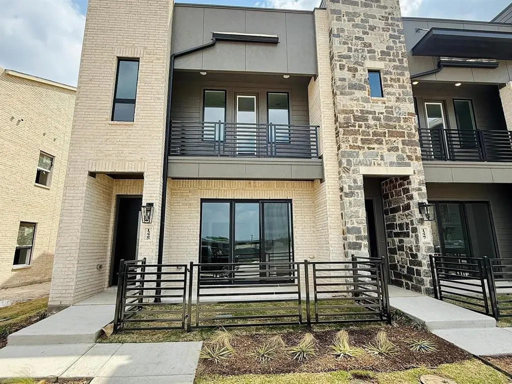 1225 Doris May Drive