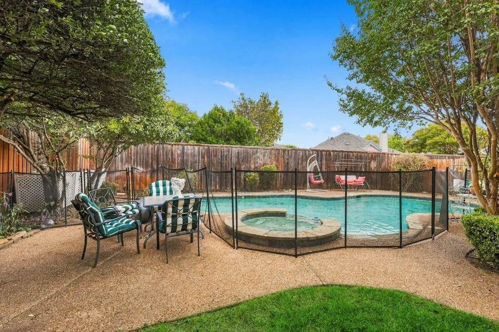 7420 Casper Drive