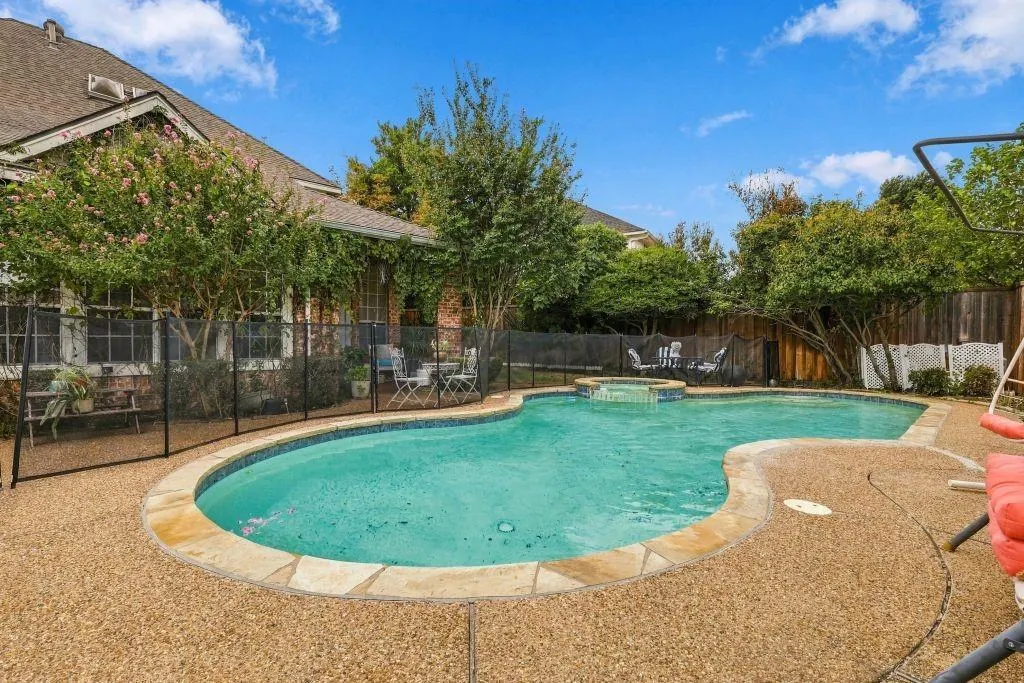 7420 Casper Drive