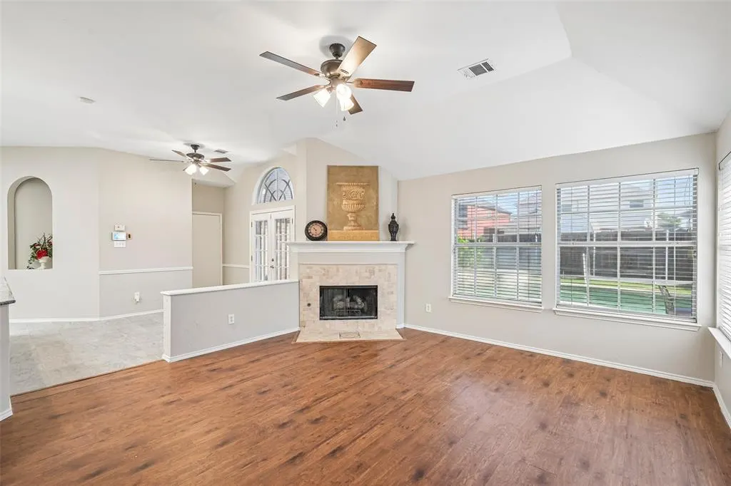 3901 Rolling Hills Drive