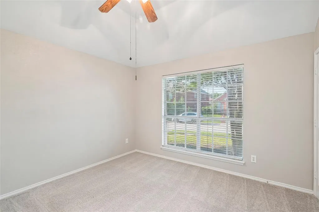 3901 Rolling Hills Drive