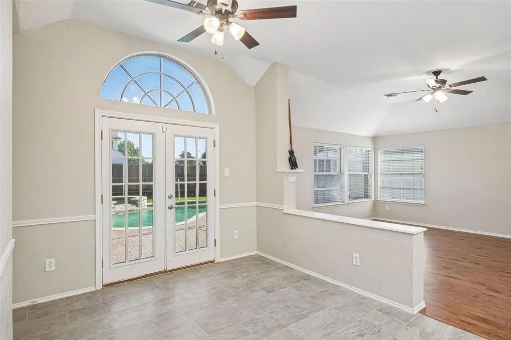3901 Rolling Hills Drive