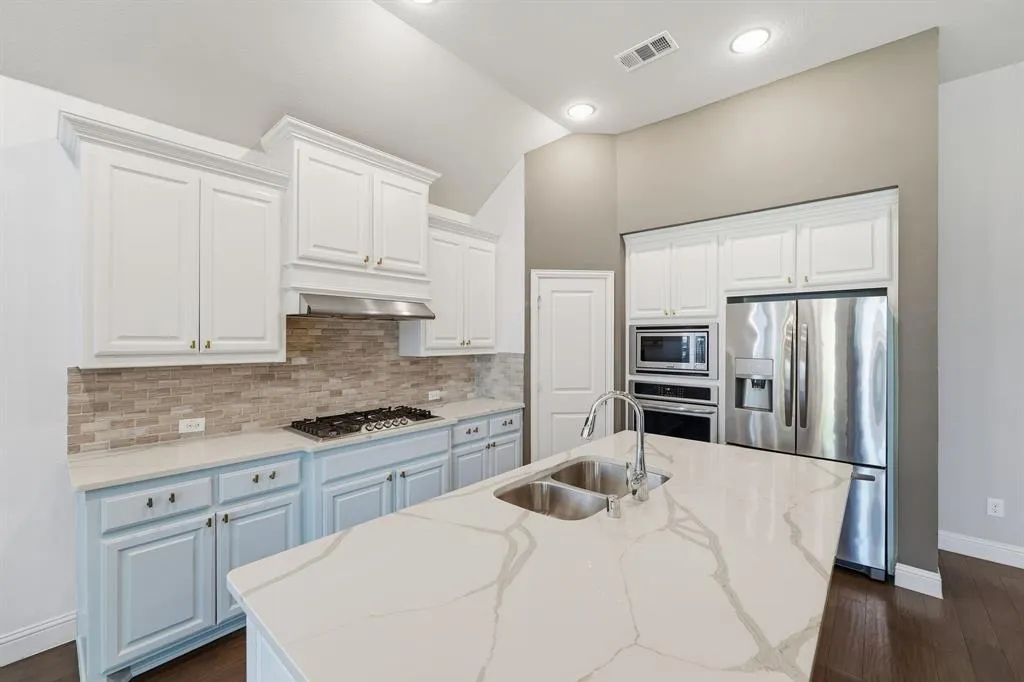 5117 Ember Place