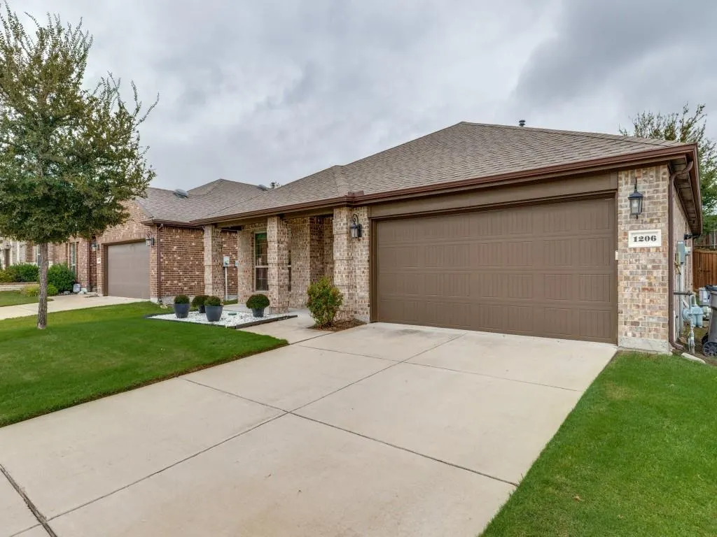 1206 Freestone Drive