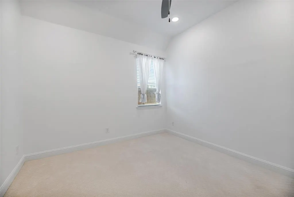 2625 Somerset Lane