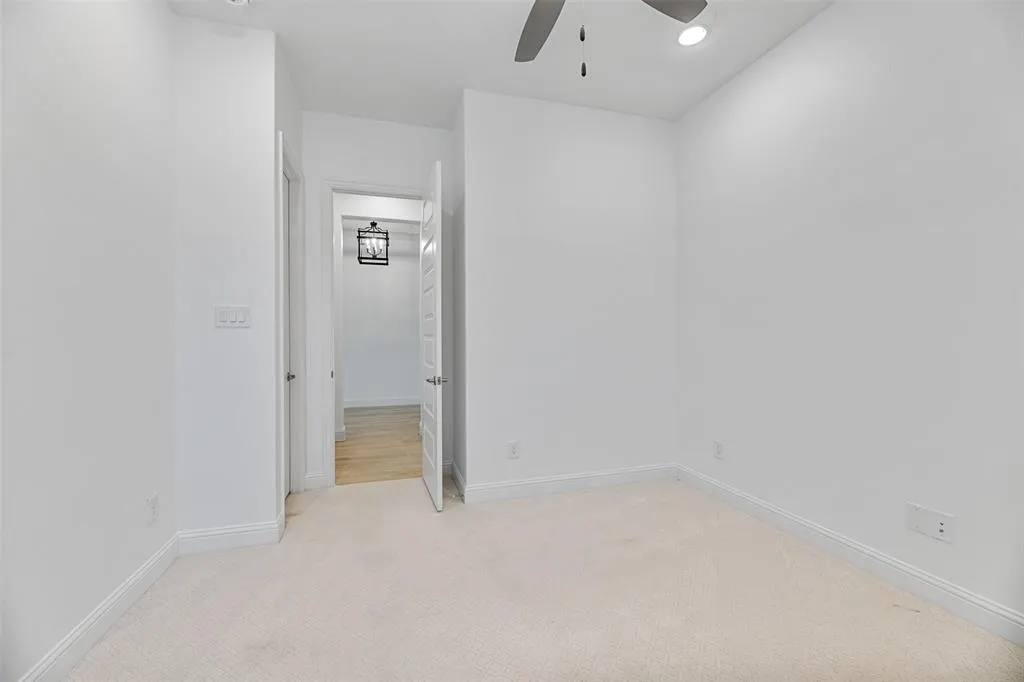 2625 Somerset Lane