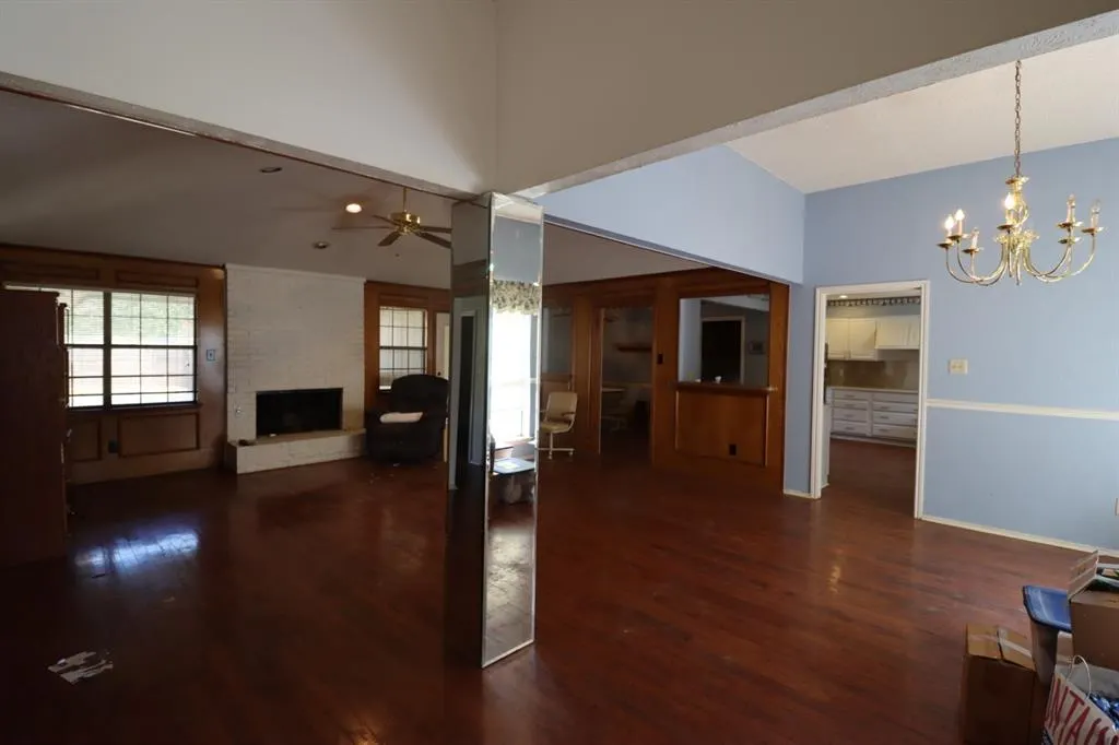 3709 Racquet Court