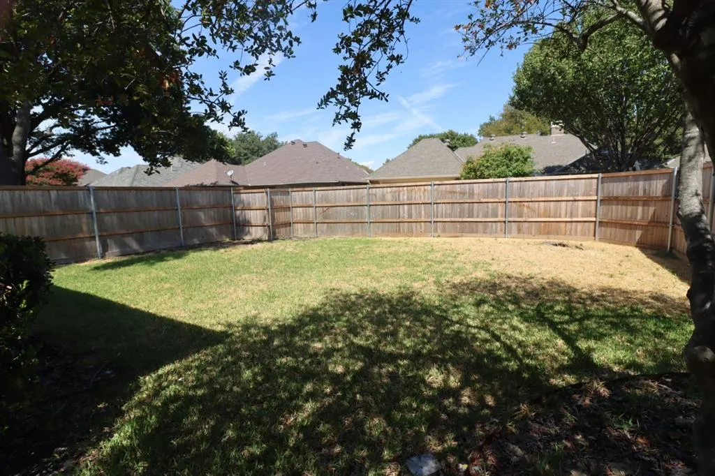3709 Racquet Court