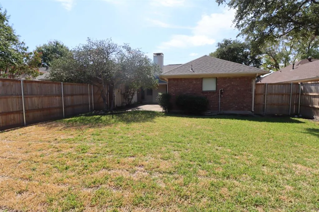 3709 Racquet Court