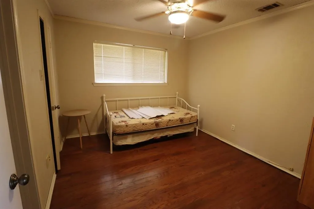 3709 Racquet Court