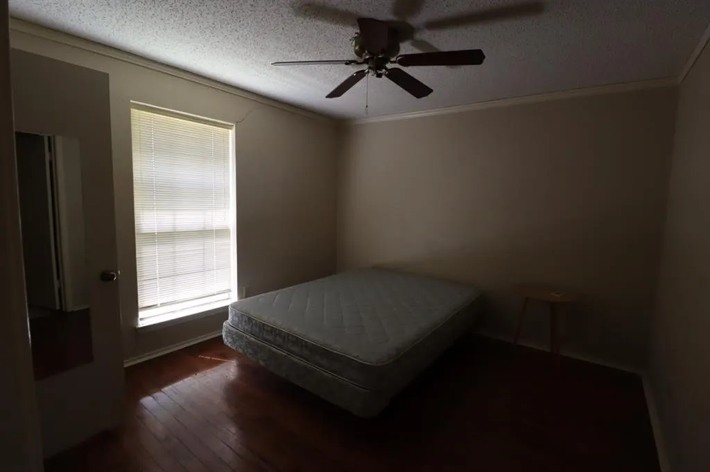 3709 Racquet Court