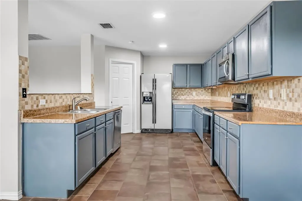 9641 Euclid Drive