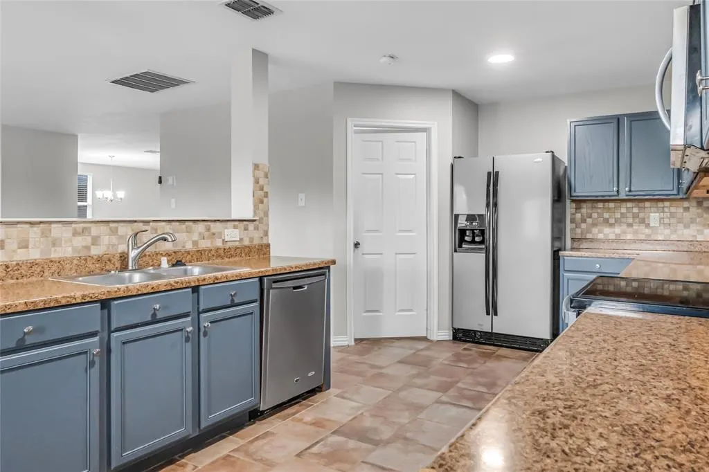 9641 Euclid Drive
