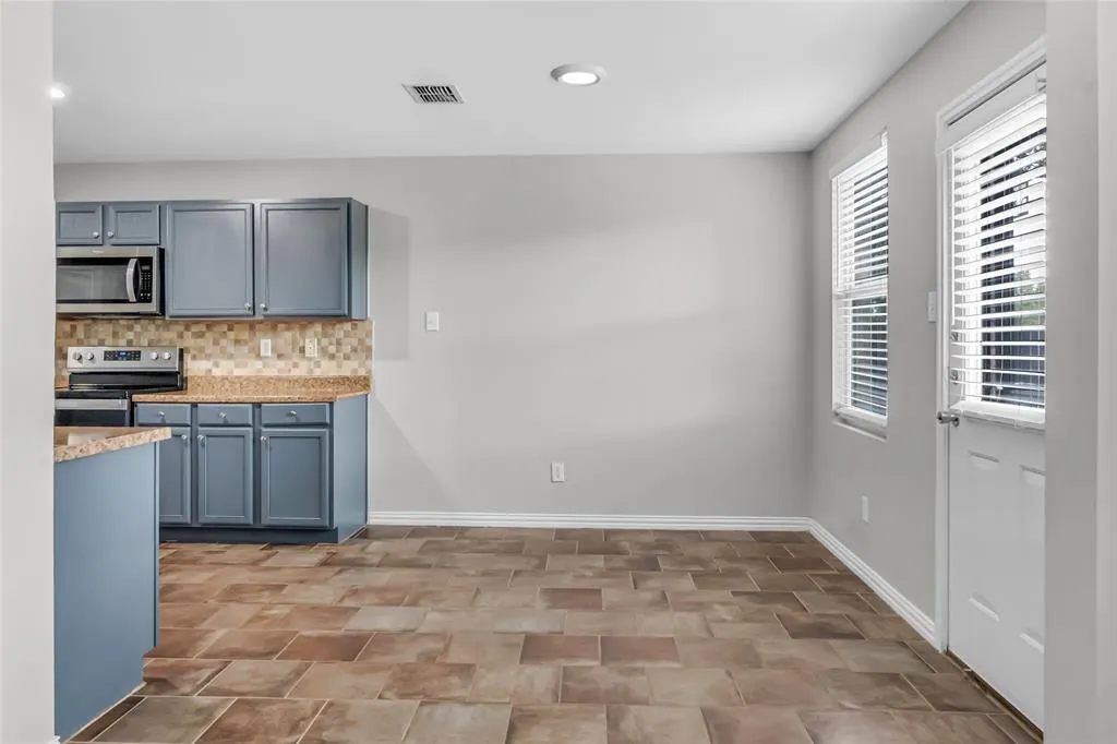 9641 Euclid Drive