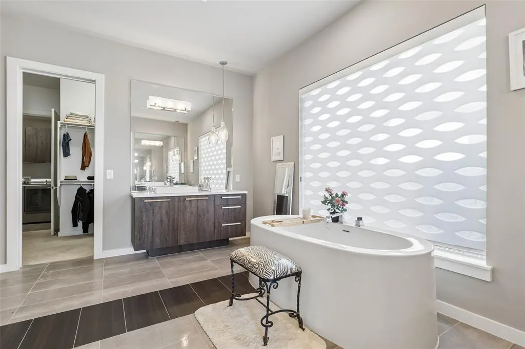 4151 Woodbine Lane