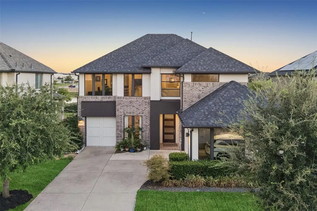 4151 Woodbine Lane