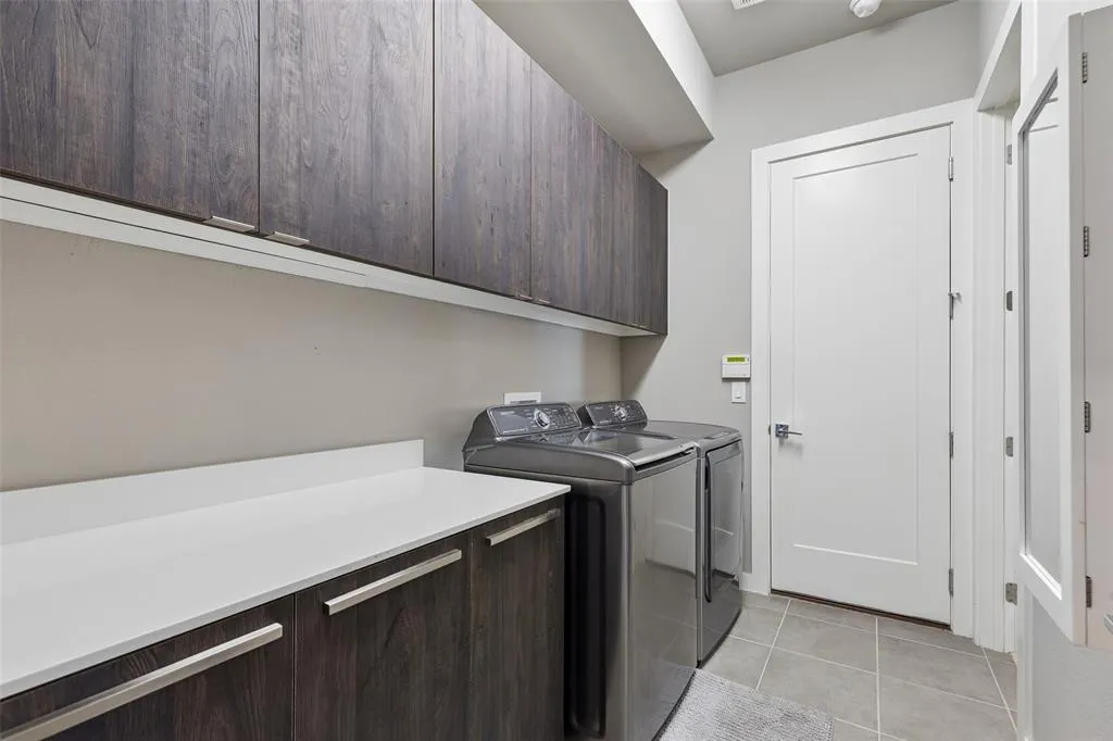4151 Woodbine Lane