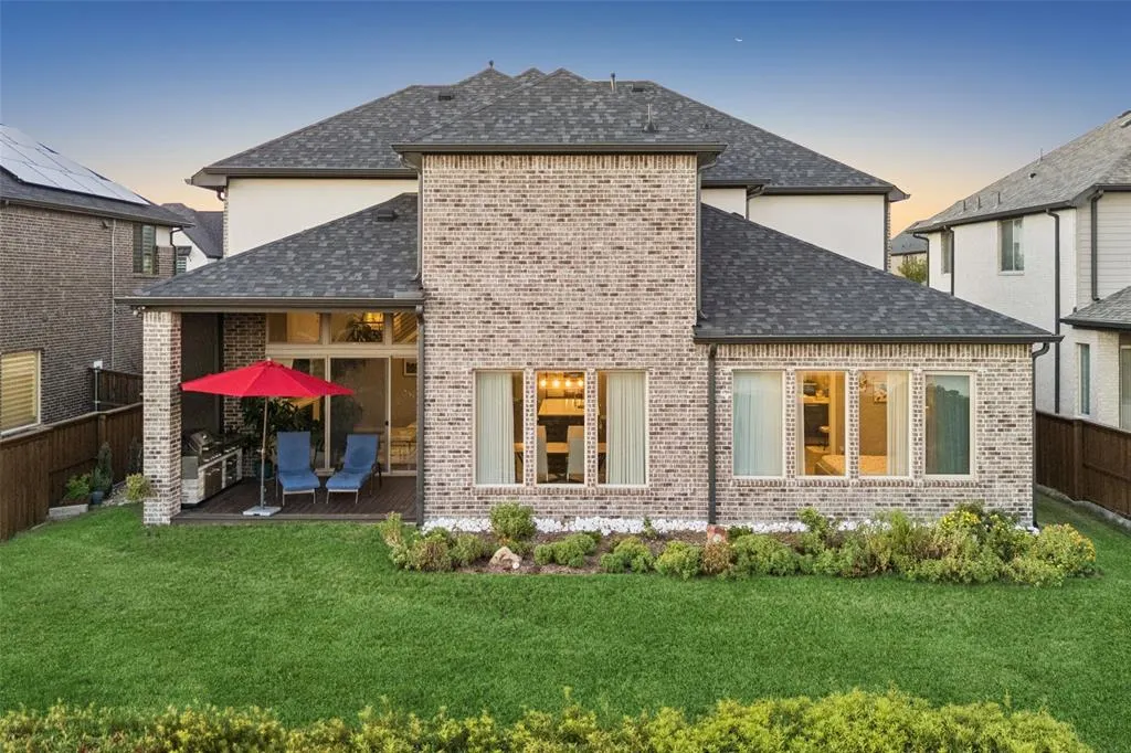 4151 Woodbine Lane