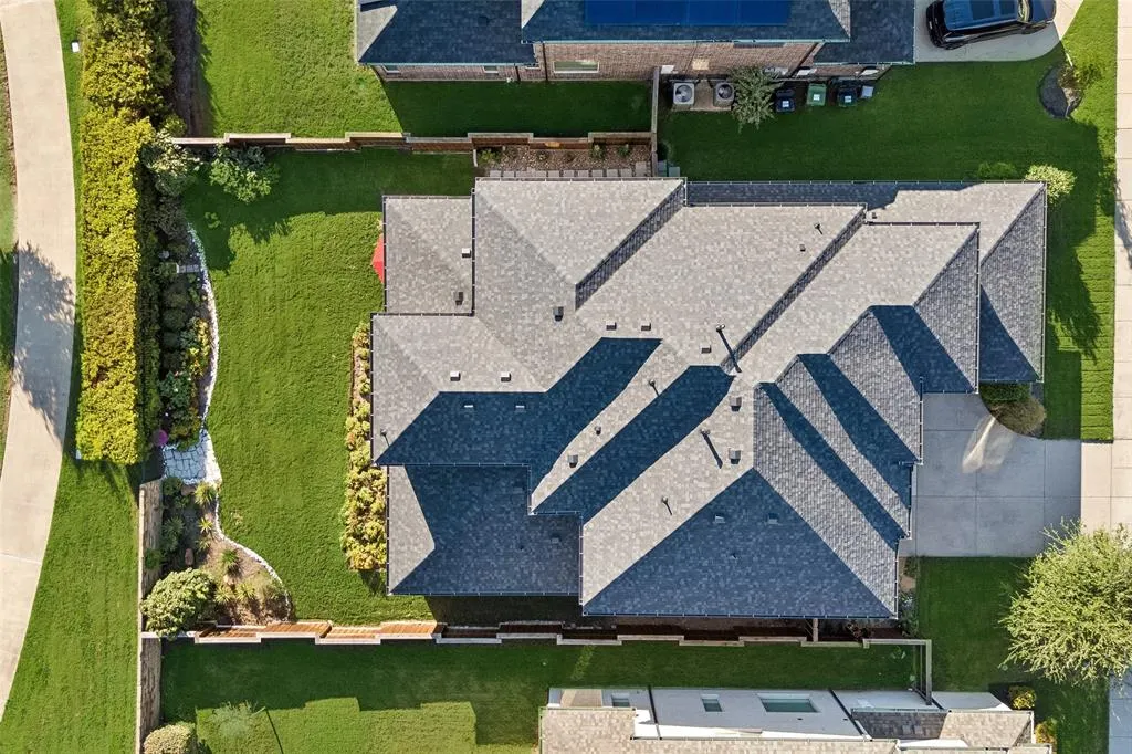 4151 Woodbine Lane