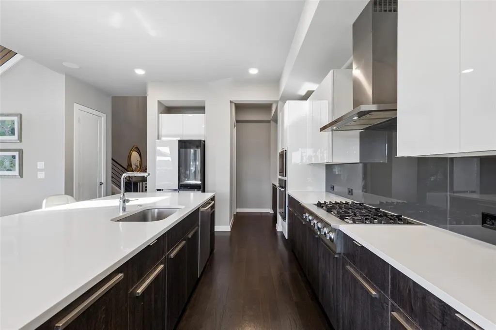 4151 Woodbine Lane