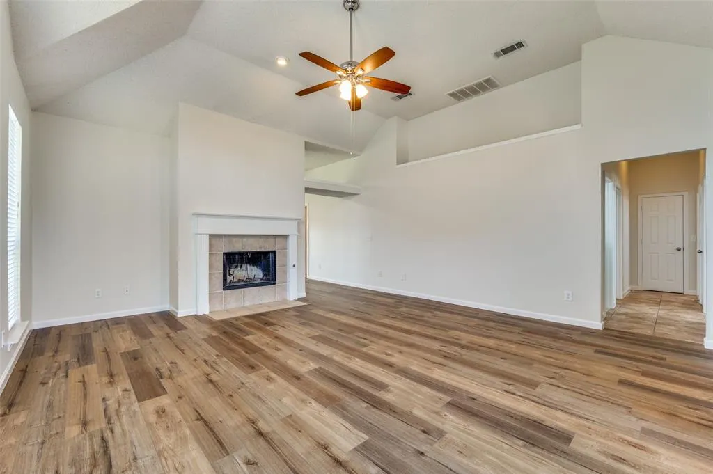 10121 Cambridge Drive