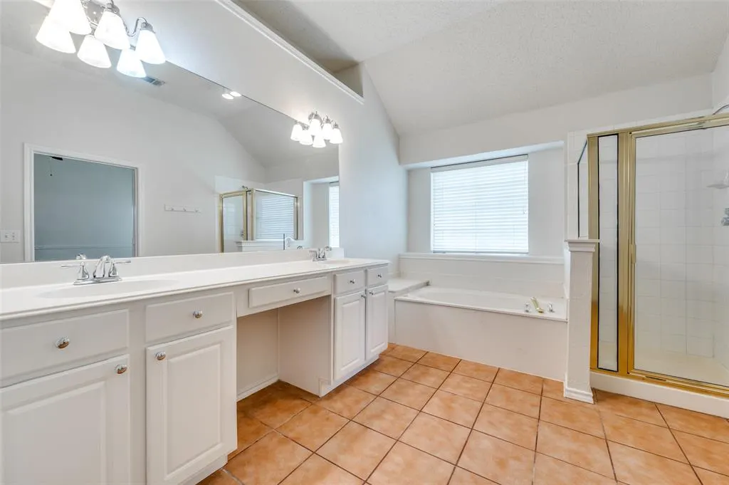 10121 Cambridge Drive