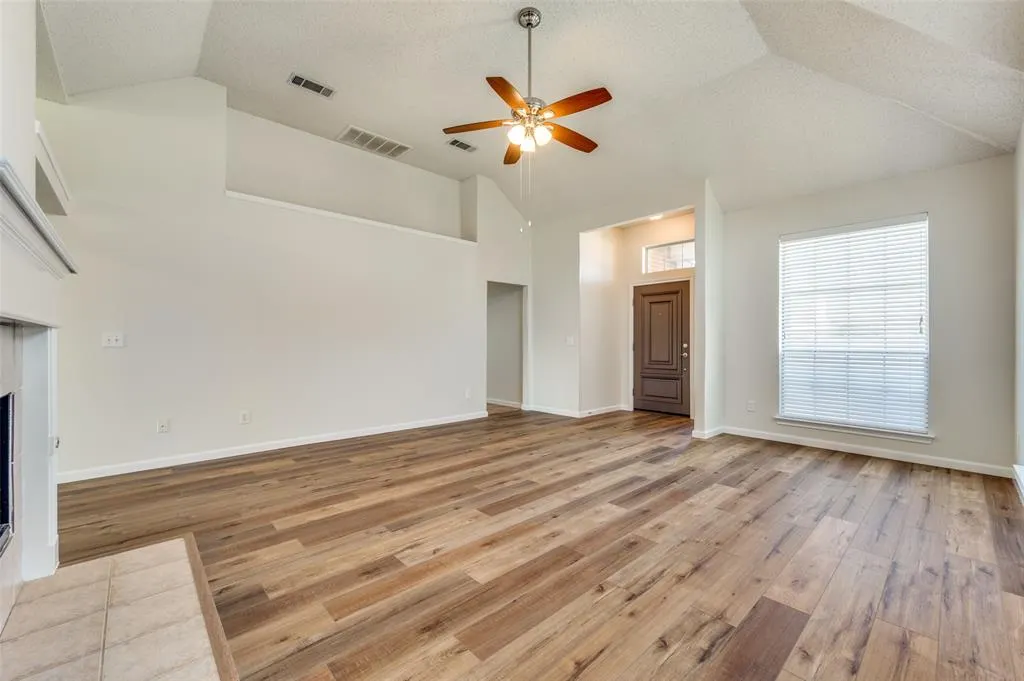 10121 Cambridge Drive