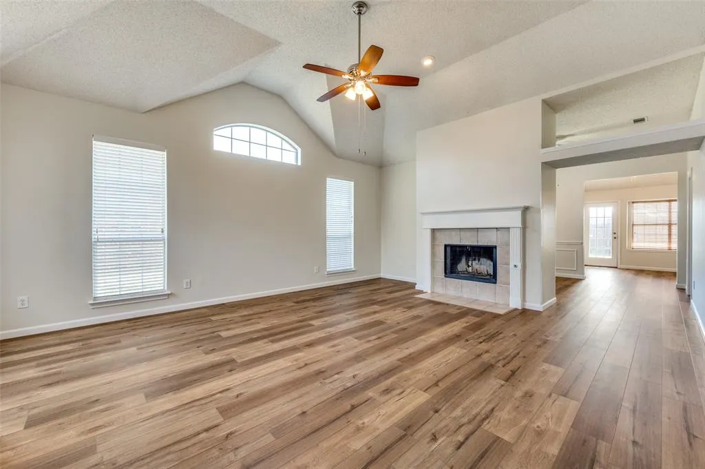 10121 Cambridge Drive