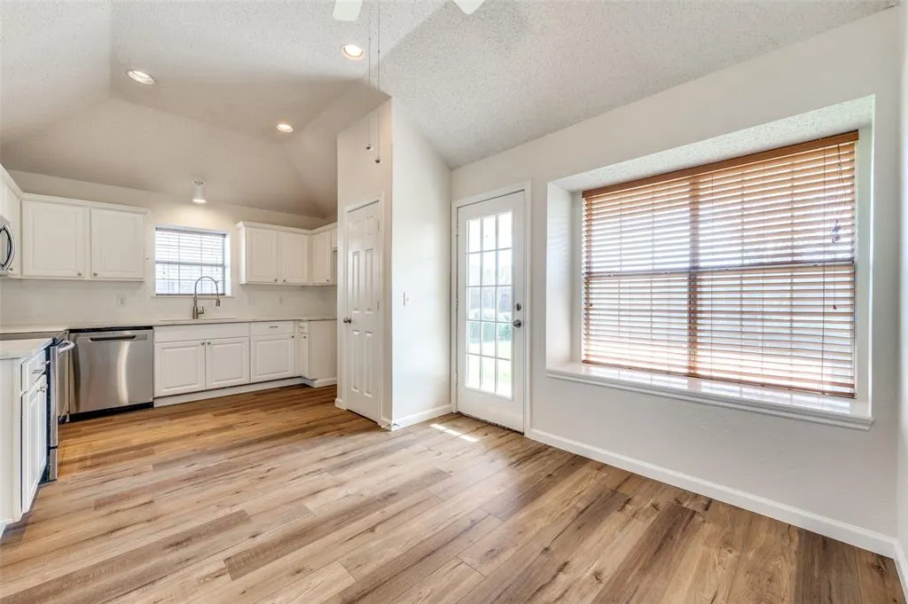 10121 Cambridge Drive