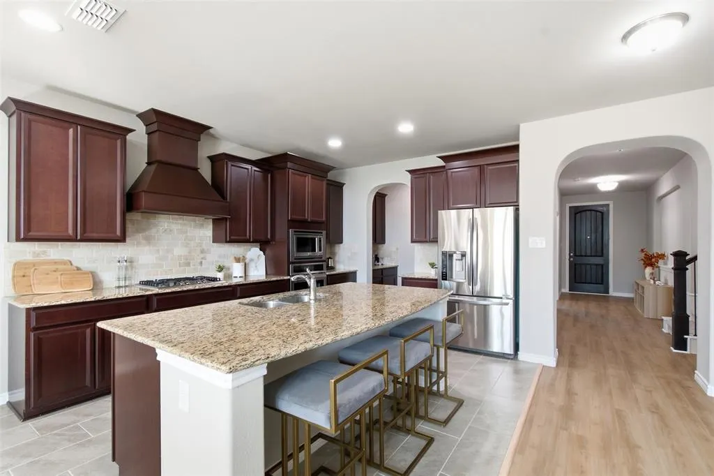 1112 Lake Cypress Lane