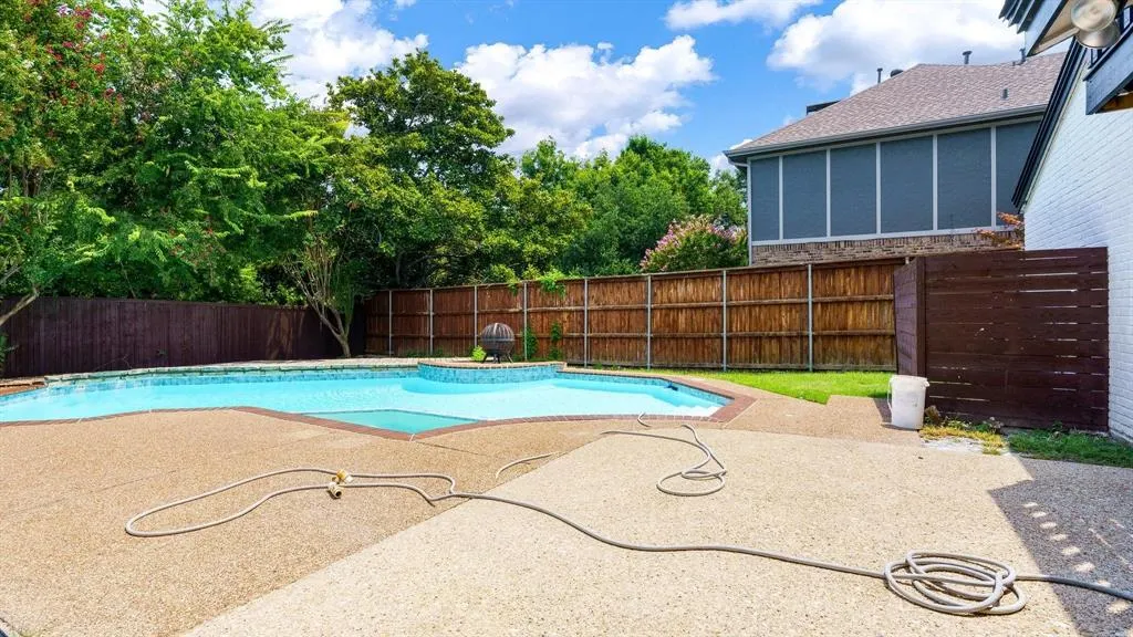2616 Ellis Court
