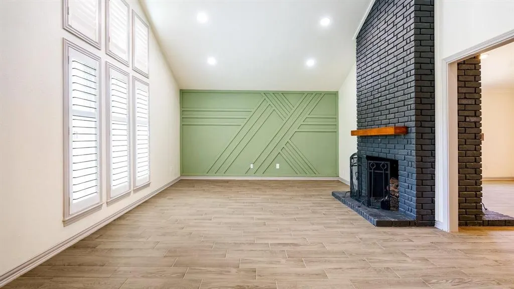 2616 Ellis Court