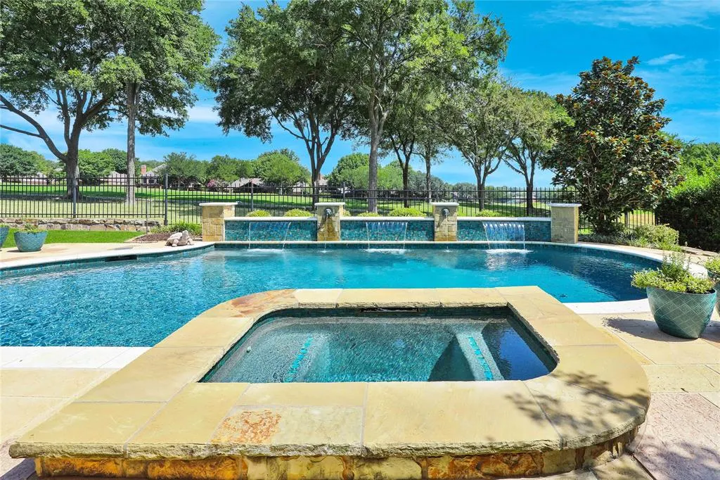 1204 Hills Creek Drive
