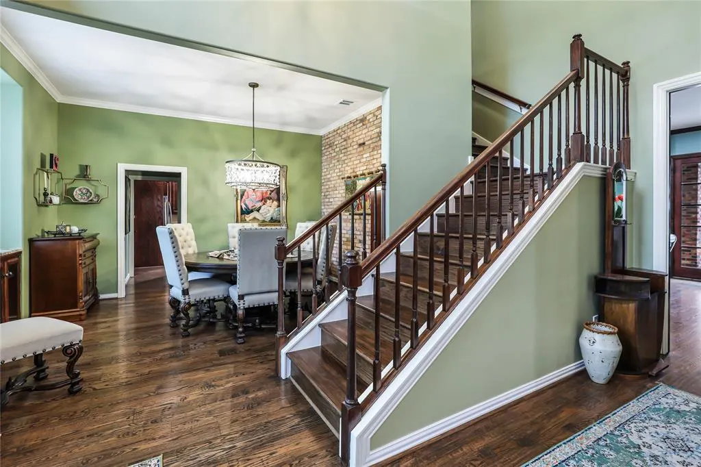 1204 Hills Creek Drive