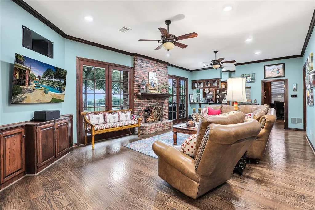 1204 Hills Creek Drive