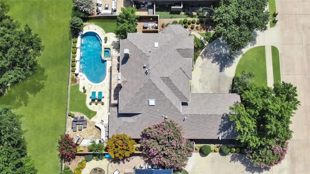 1204 Hills Creek Drive